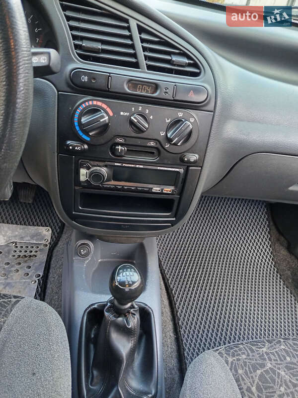 Хетчбек Daewoo Lanos 2008 в Запоріжжі