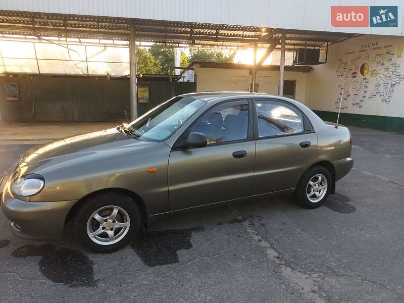 Седан Daewoo Lanos 2002 в Харькове