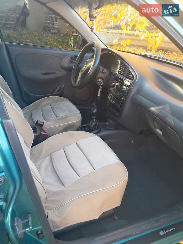 Седан Daewoo Lanos 1998 в Знаменке