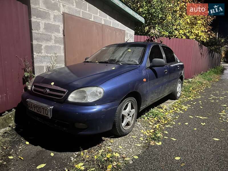 Седан Daewoo Lanos 2010 в Вишневому