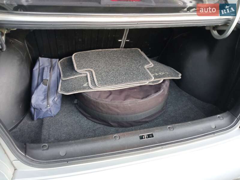 Седан Daewoo Lanos 2008 в Стрые