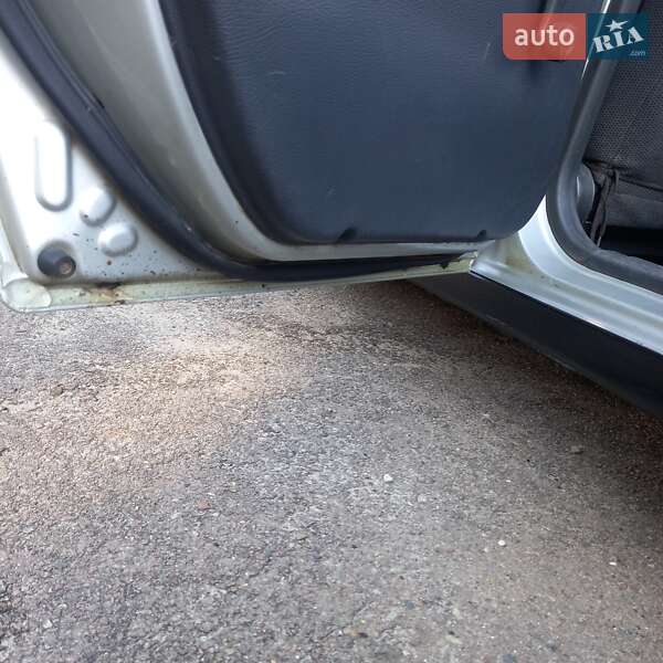 Седан Daewoo Lanos 2003 в Львові фото 12 Седан Daewoo Lanos 2003 в Львові