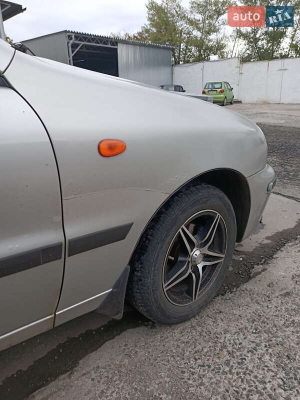 Седан Daewoo Lanos 2004 в Дніпрі