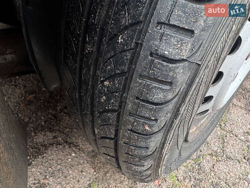 Седан Daewoo Lanos 2002 в Чернігові