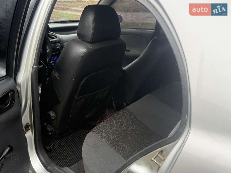 Седан Daewoo Lanos 2005 в Золотоноші