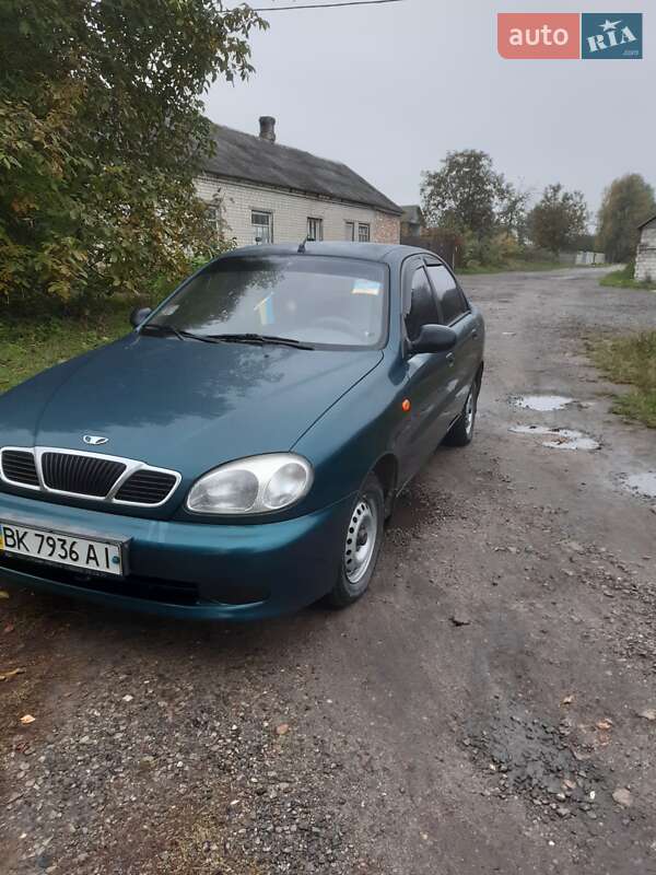 Седан Daewoo Lanos 2007 в Дубні