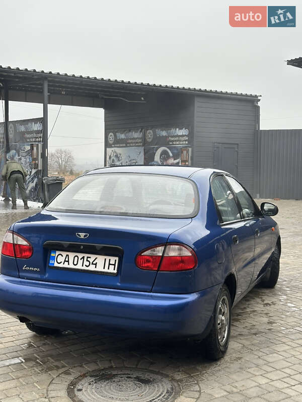 Седан Daewoo Lanos 2010 в Звенигородці