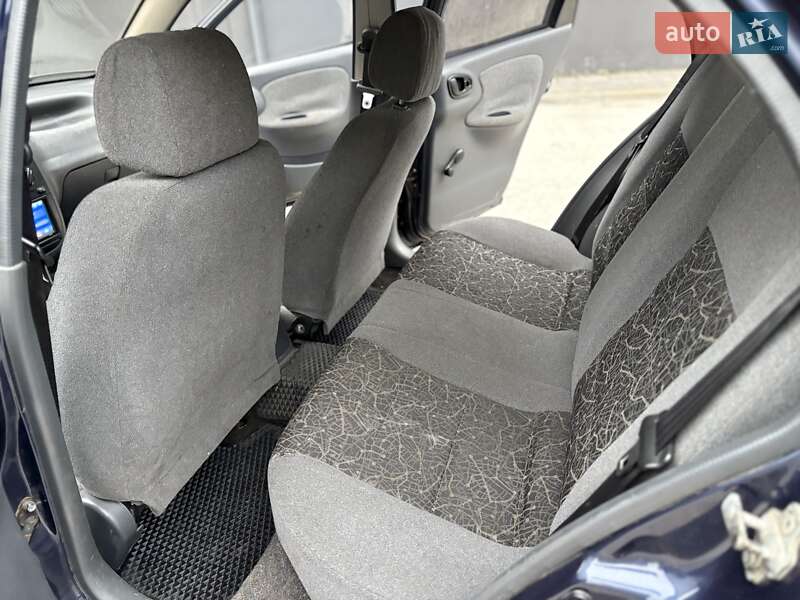 Седан Daewoo Lanos 2006 в Києві