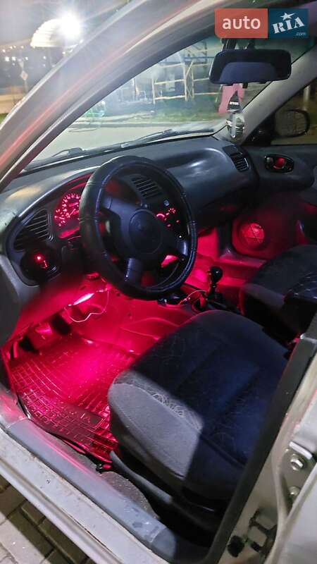 Седан Daewoo Lanos 2006 в Киеве