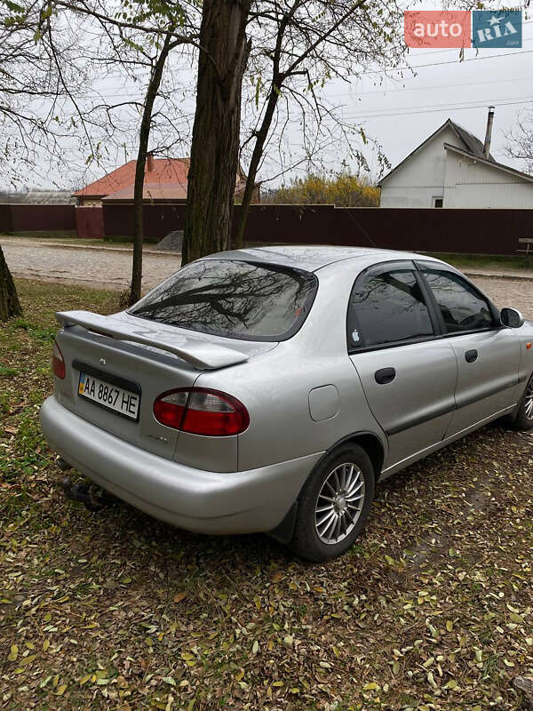 Седан Daewoo Lanos 2008 в Макарові