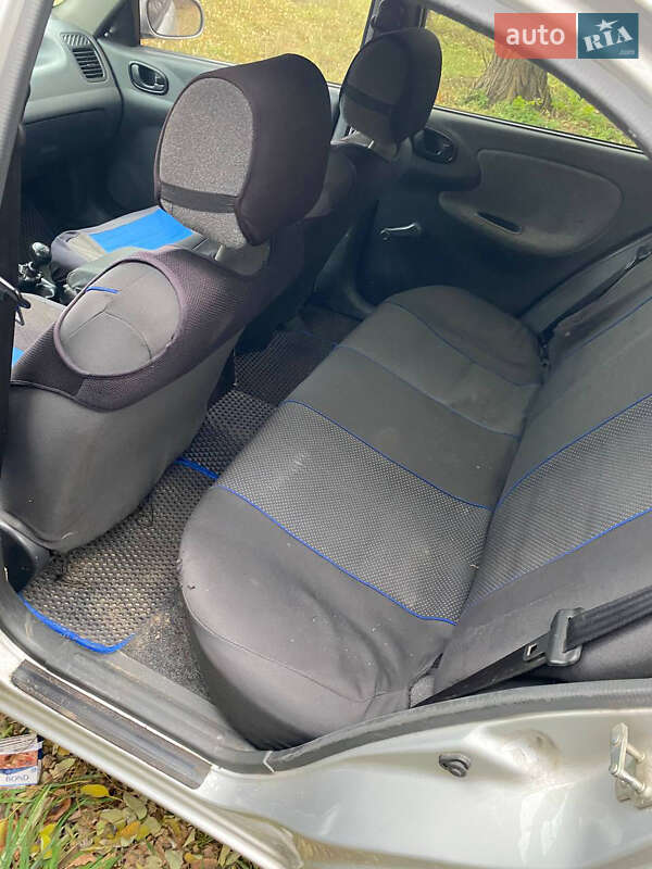 Седан Daewoo Lanos 2008 в Макарові