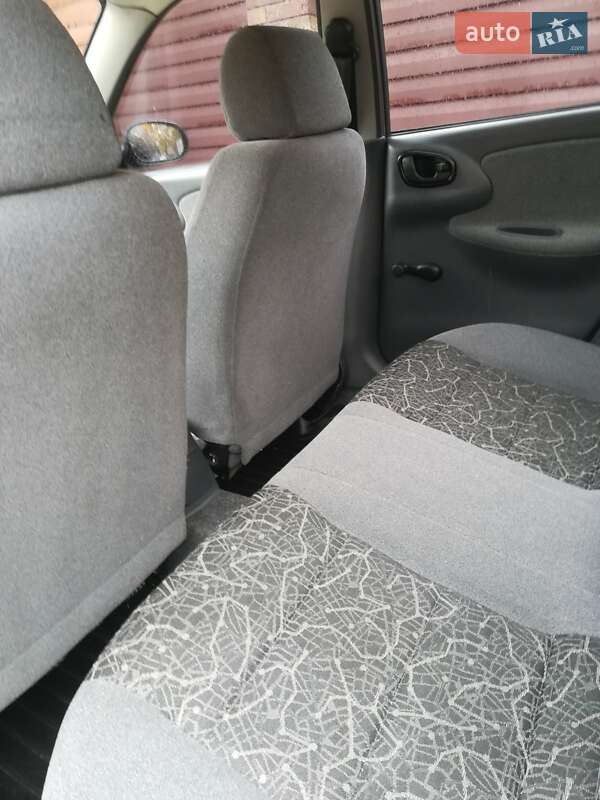 Седан Daewoo Lanos 2005 в Сумах