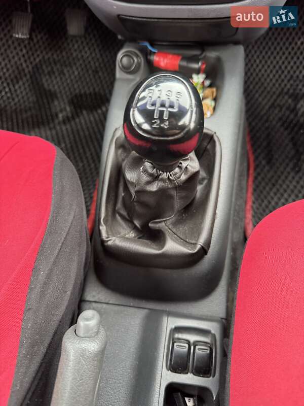 Седан Daewoo Lanos 2005 в Ужгороде