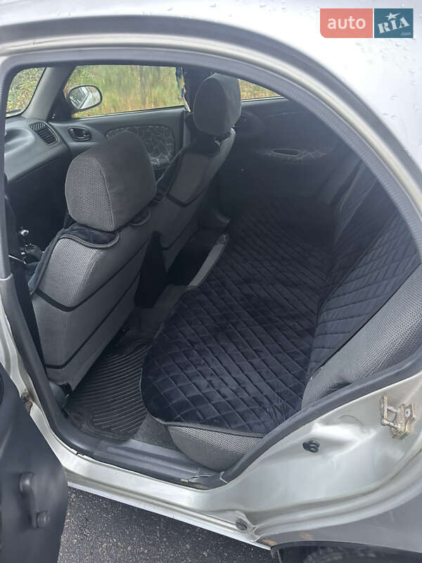 Хетчбек Daewoo Lanos 2003 в Дніпрі фото 18 Хетчбек Daewoo Lanos 2003 в Дніпрі