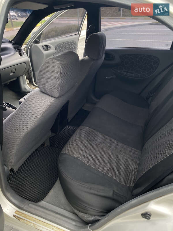 Седан Daewoo Lanos 2002 в Ірпені фото 15 Седан Daewoo Lanos 2002 в Ірпені