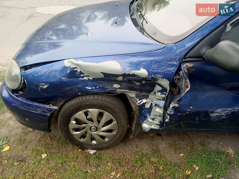 Седан Daewoo Lanos 2009 в Кременчуці