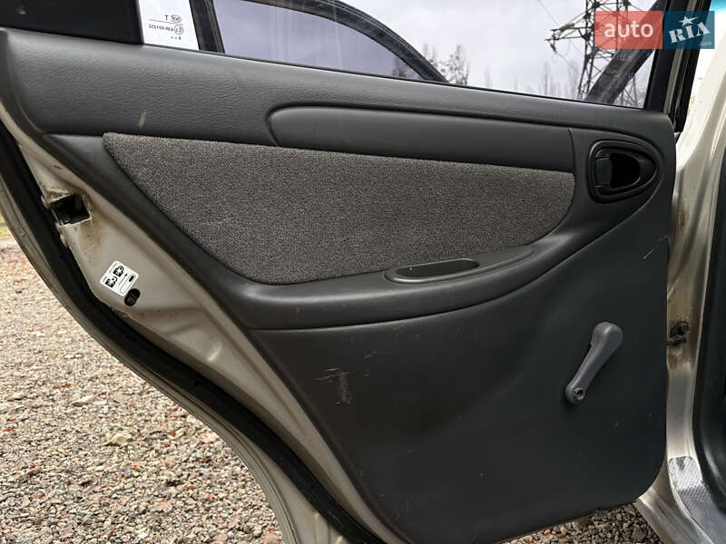 Седан Daewoo Lanos 2009 в Харкові