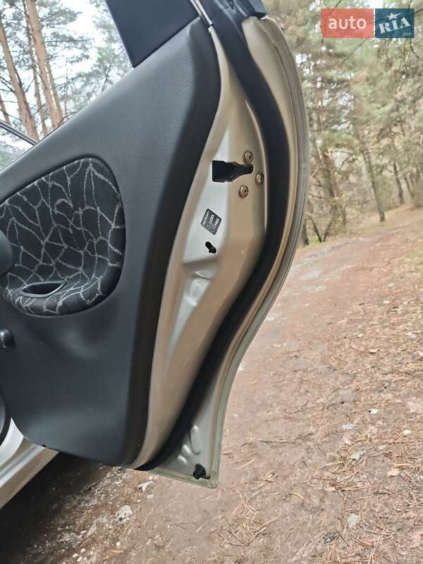 Седан Daewoo Lanos 2003 в Каменском