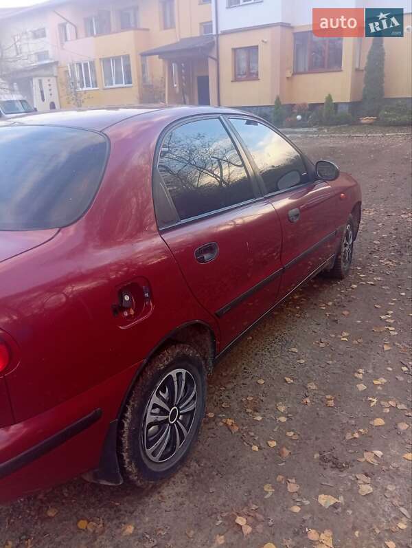 Седан Daewoo Lanos 2003 в Львові