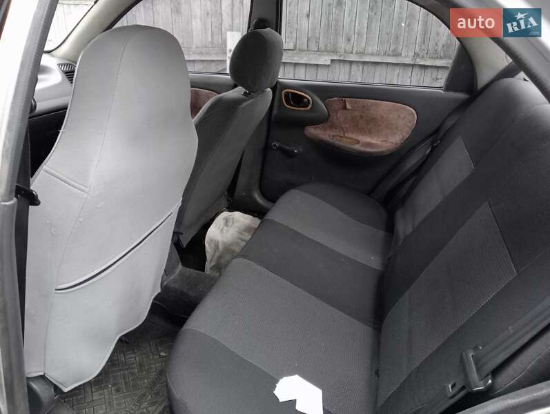 Седан Daewoo Lanos 2004 в Житомирі