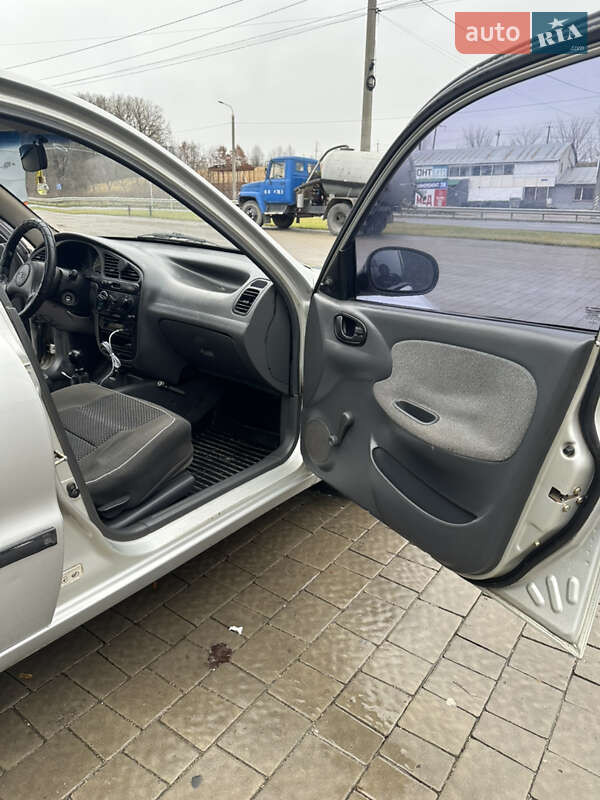 Седан Daewoo Lanos 2004 в Тернополе