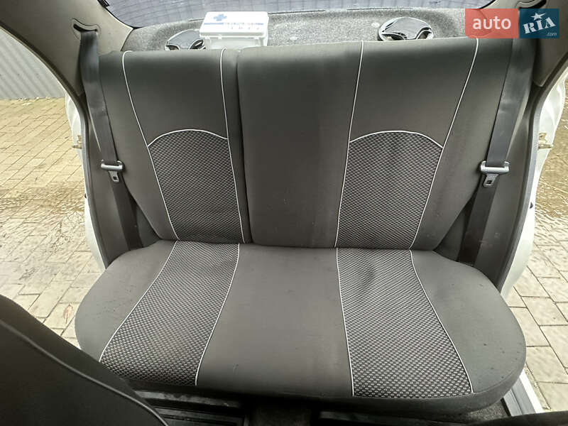 Седан Daewoo Lanos 2004 в Тернополе