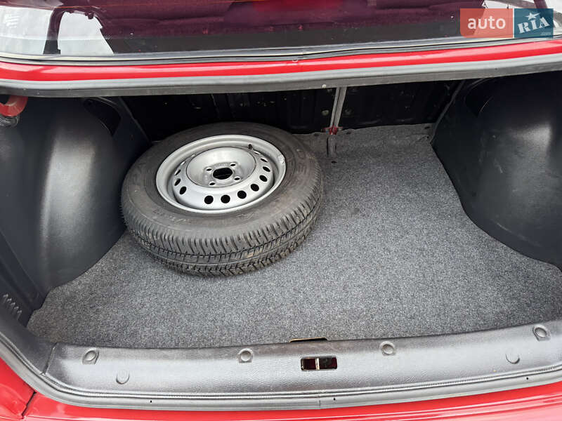 Седан Daewoo Lanos 2008 в Краснограде