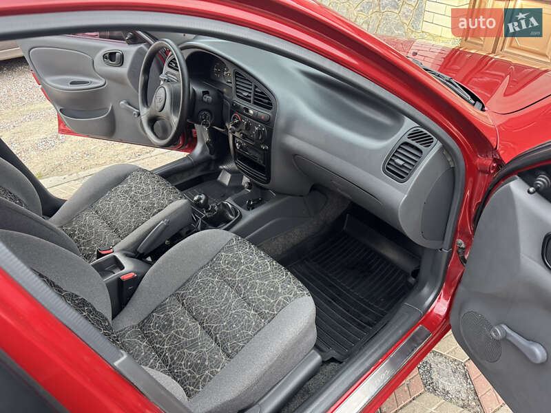 Седан Daewoo Lanos 2008 в Краснограде