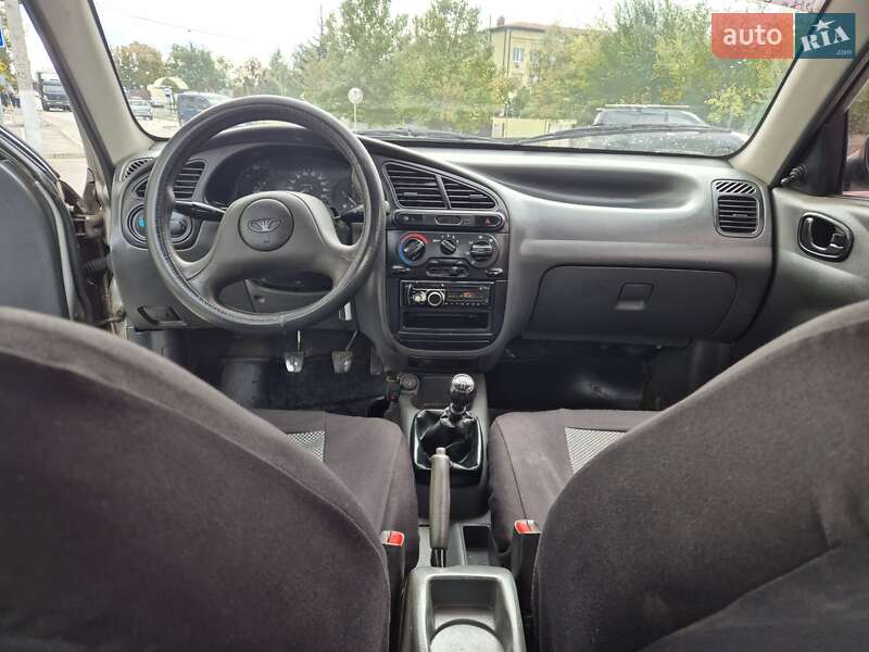 Седан Daewoo Lanos 2008 в Днепре