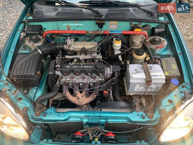 Седан Daewoo Lanos 2000 в Харькове