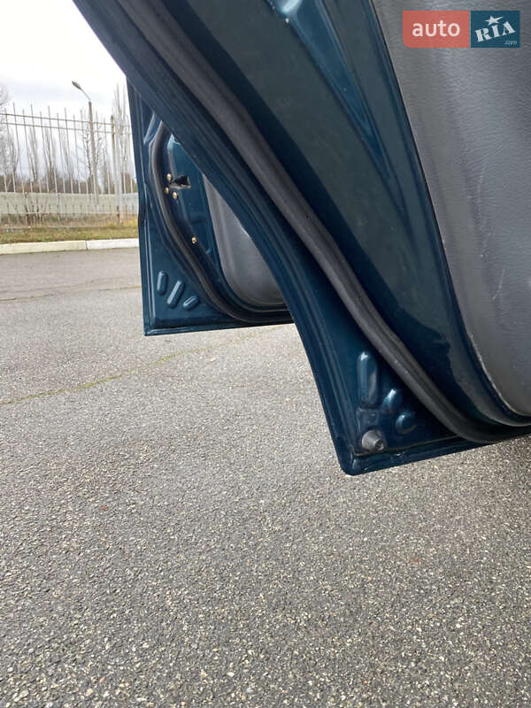 Седан Daewoo Lanos 2003 в Киеве