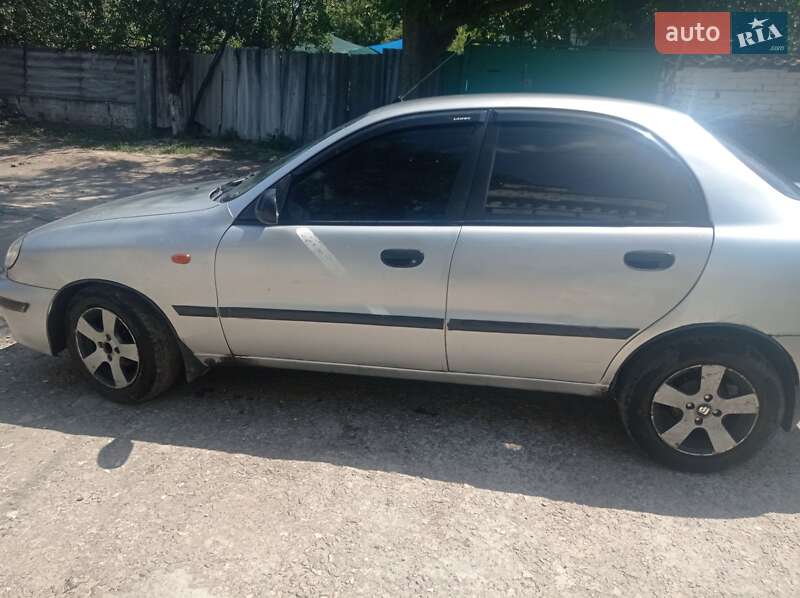 Седан Daewoo Lanos 2002 в Полтаве