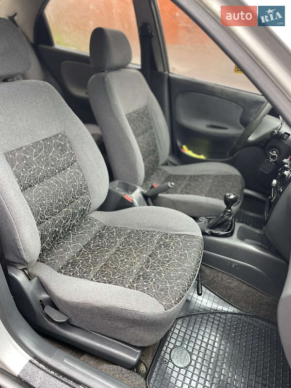 Седан Daewoo Lanos 2008 в Ровно