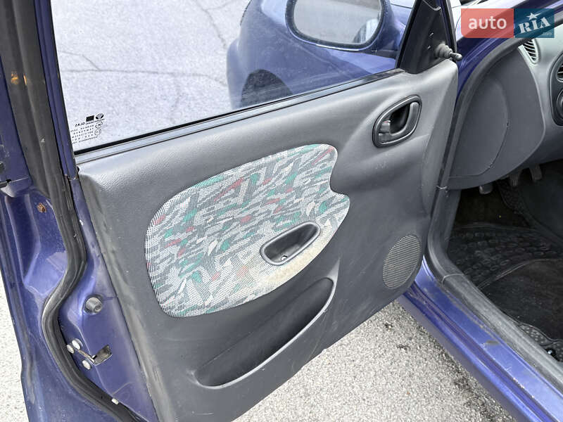 Седан Daewoo Lanos 1999 в Кам'янському