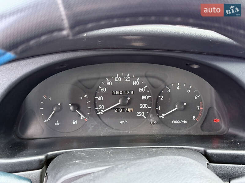 Седан Daewoo Lanos 1999 в Кам'янському