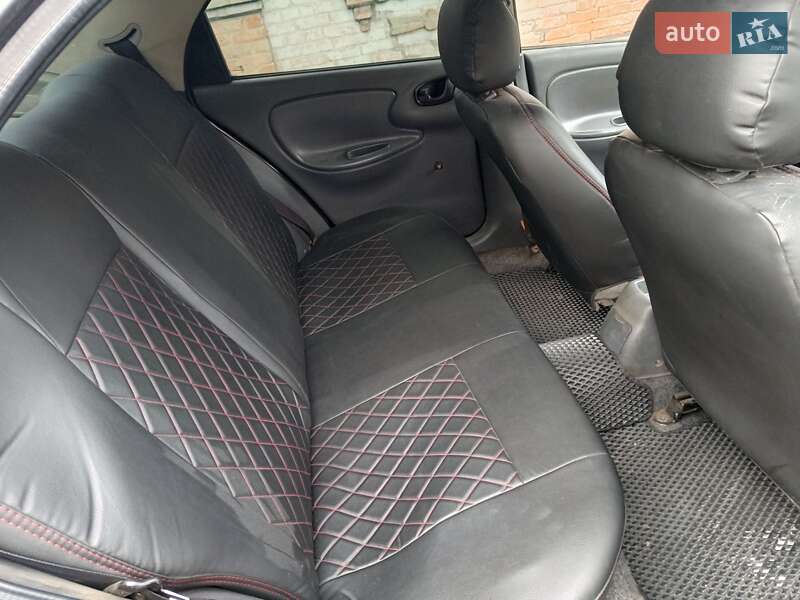 Седан Daewoo Lanos 2008 в Малій Висці