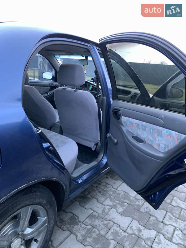 Седан Daewoo Lanos 2005 в Бородянке