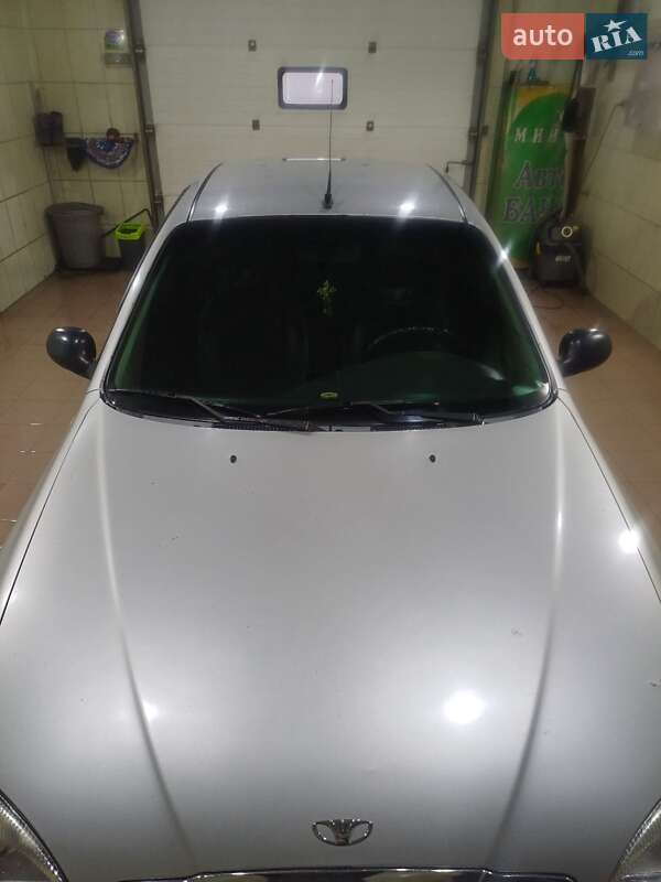 Седан Daewoo Lanos 2003 в Макарові