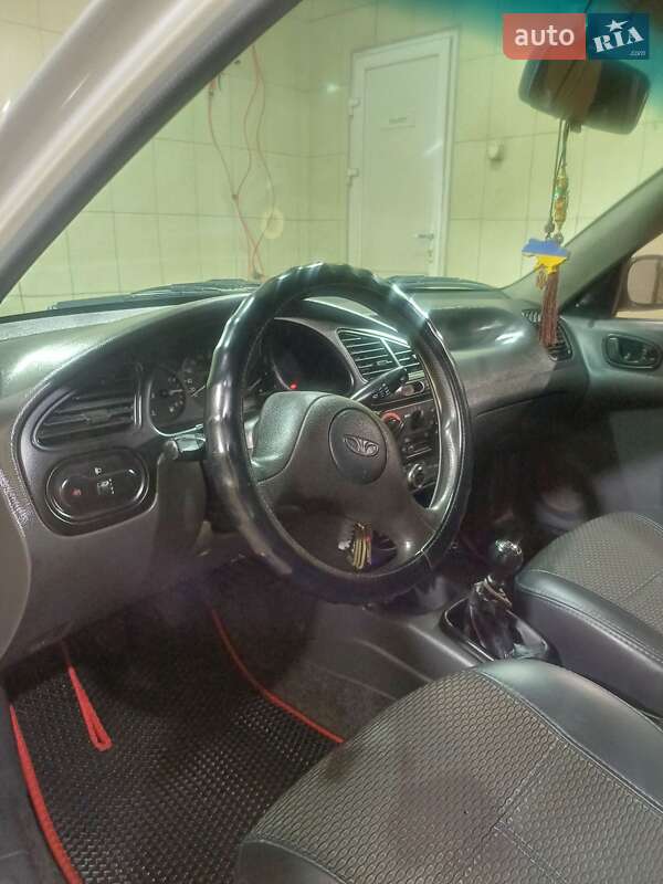 Седан Daewoo Lanos 2003 в Макарові