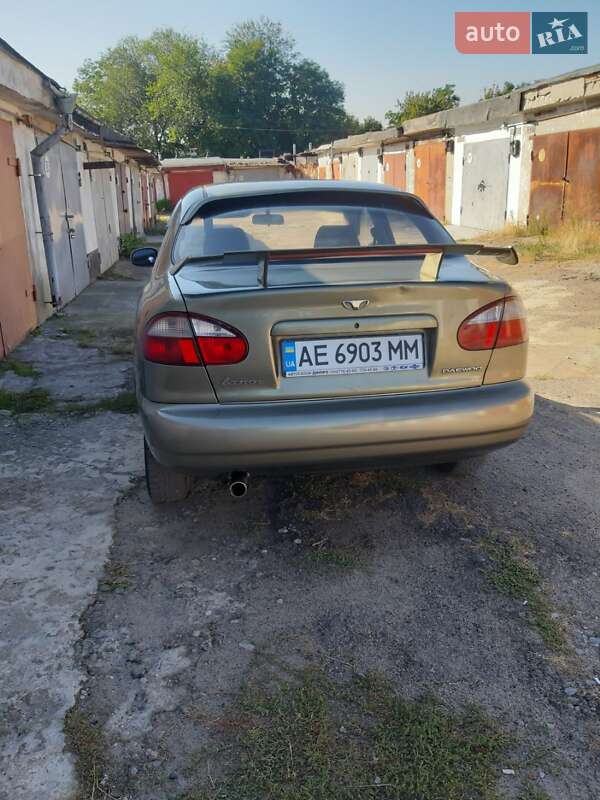 Седан Daewoo Lanos 2004 в Днепре