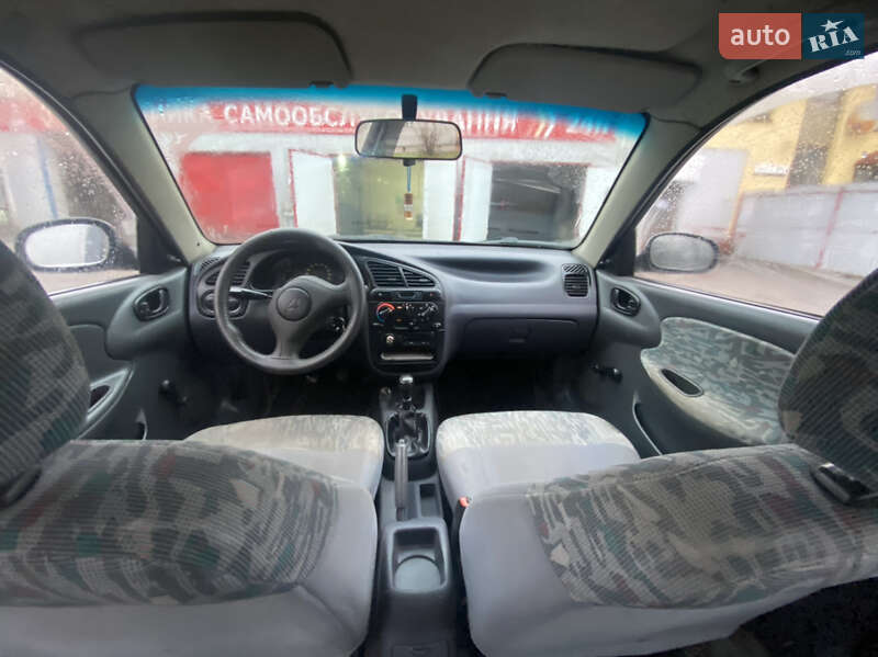Седан Daewoo Lanos 2006 в Чернігові