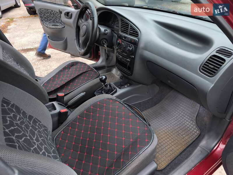 Хэтчбек Daewoo Lanos 2003 в Александрие