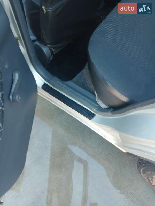 Седан Daewoo Lanos 2003 в Черкасах