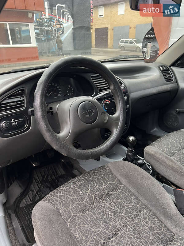 Седан Daewoo Lanos 2008 в Сумах