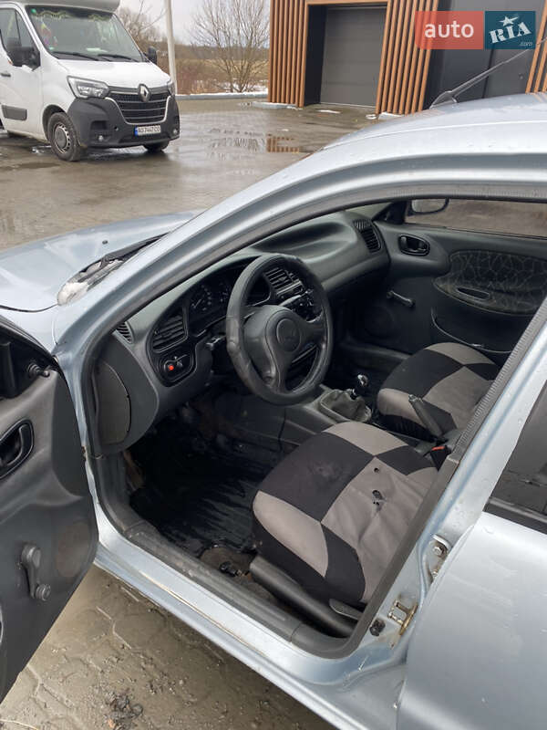 Седан Daewoo Lanos 2003 в Львове