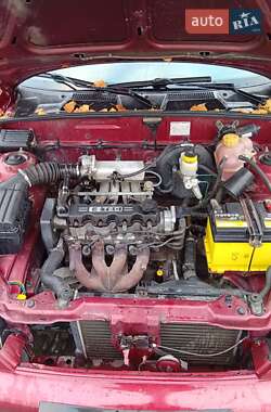 Седан Daewoo Lanos 2003 в Львове