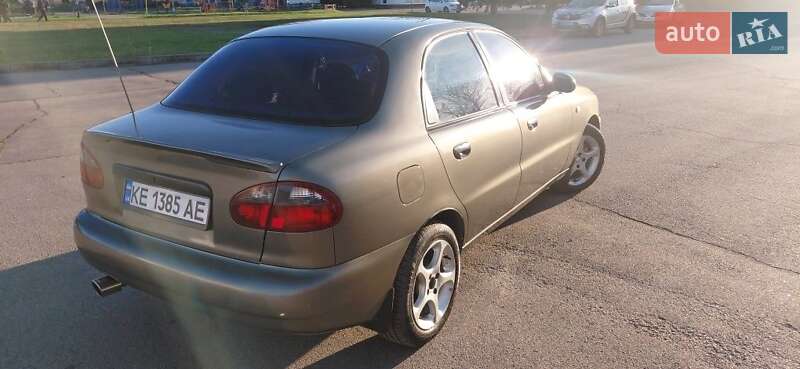 Седан Daewoo Lanos 2002 в Днепре
