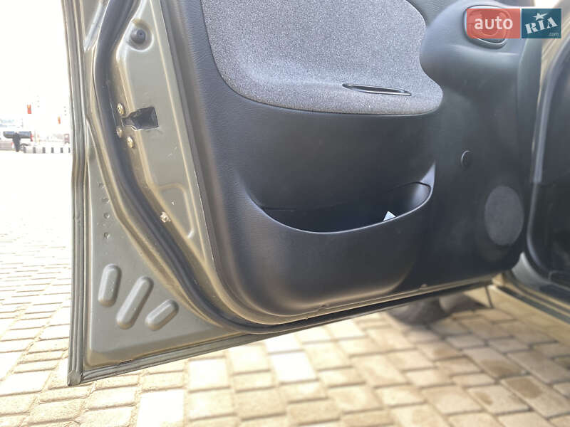 Седан Daewoo Lanos 2004 в Харкові