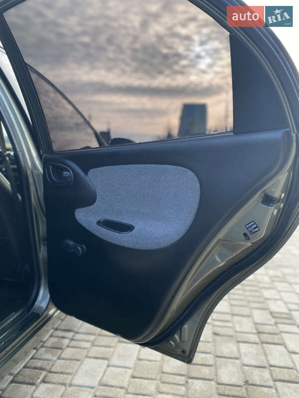 Седан Daewoo Lanos 2004 в Харкові