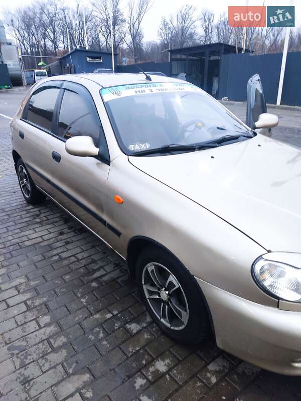 Хэтчбек Daewoo Lanos 2008 в Днепре